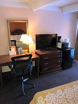 Days Inn by Wyndham Ann Arbor