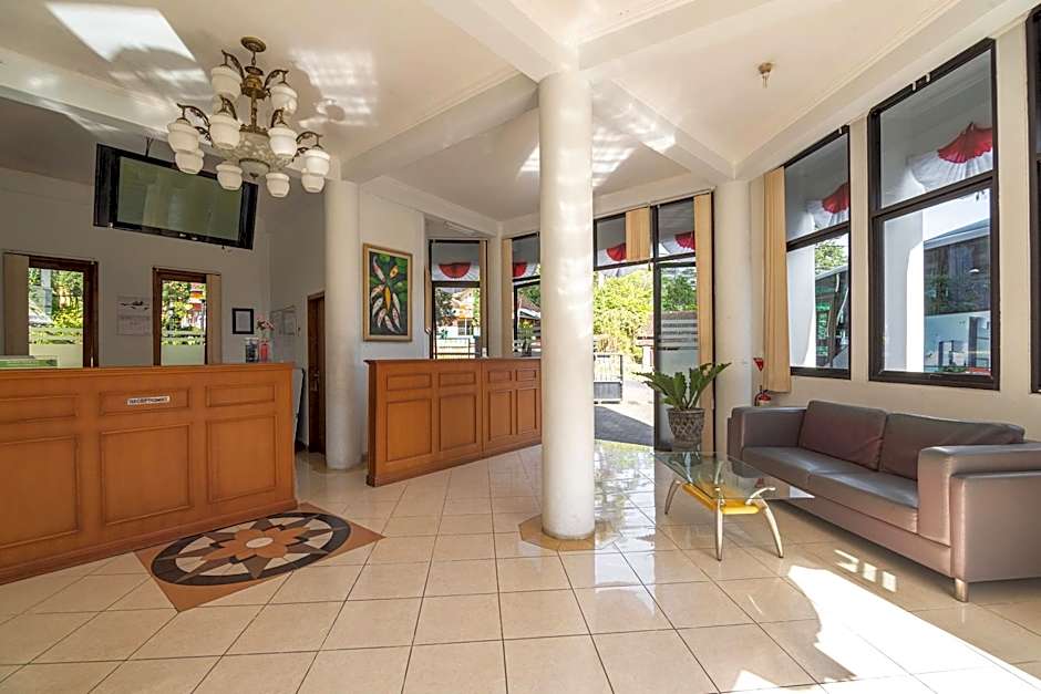Tripletree Sinergi Hotel Tretes