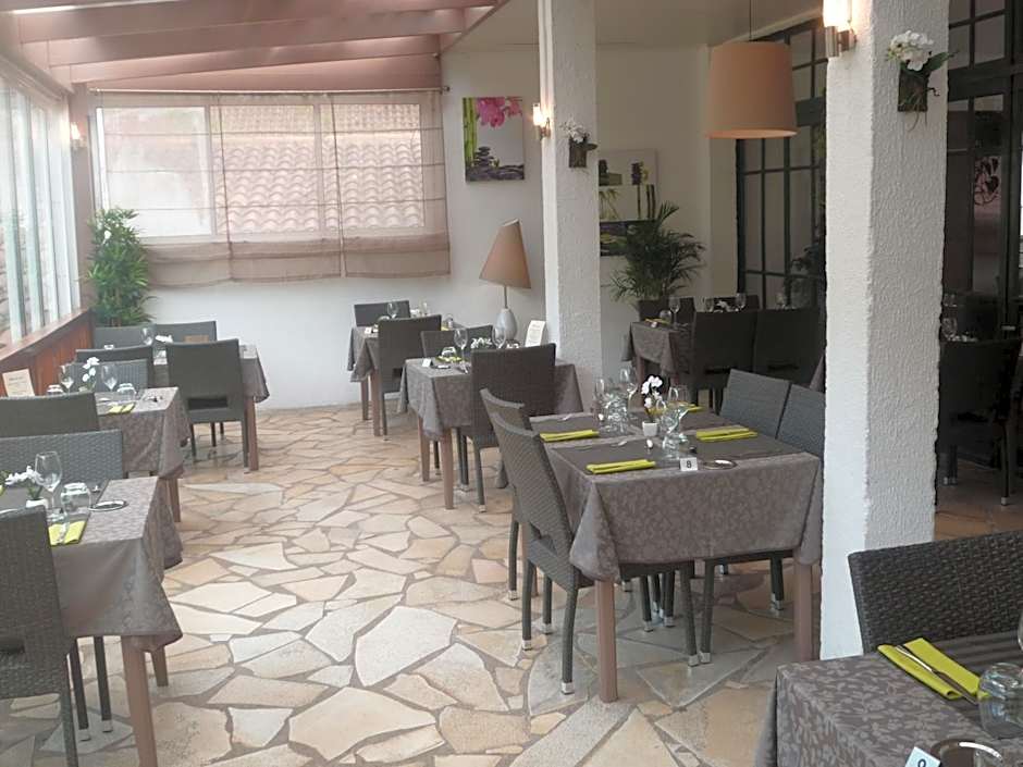 Hôtel Restaurant Les Falaises