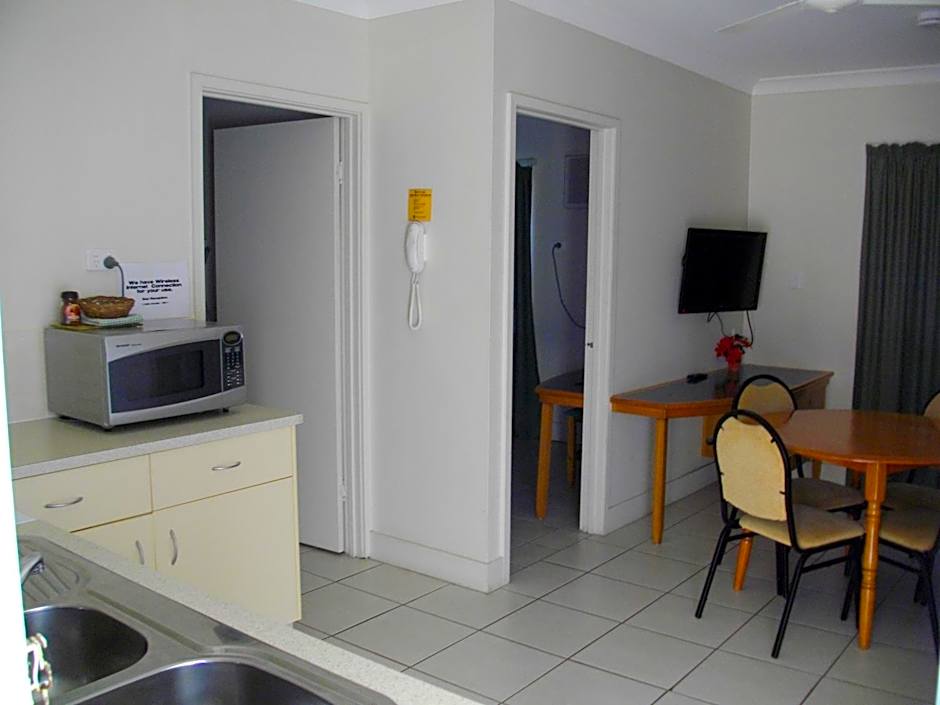 Kurrimine Beach Motel