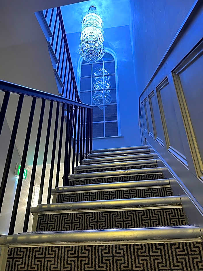 Philharmonic Hotel
