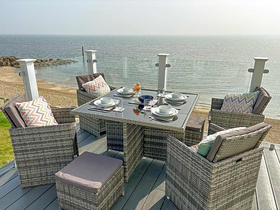 Pemberton Avon pitch 30 Creek Caravan Park dog friendly