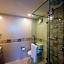 Sea Cliff Court Hotel & Luxury Apartments