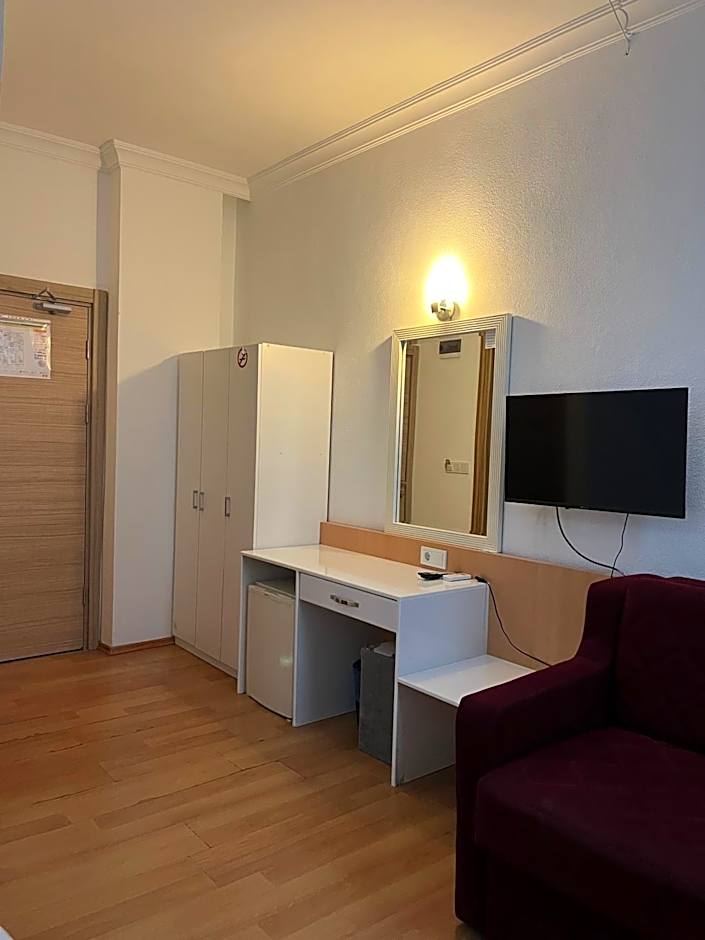 Uğur Otel