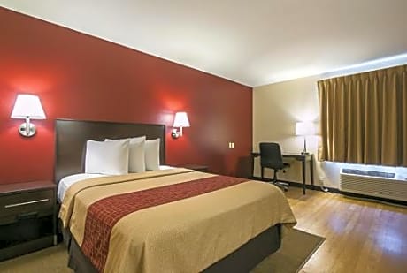 Deluxe Queen Room with One Queen Bed - Disability Access/Non-Smoking