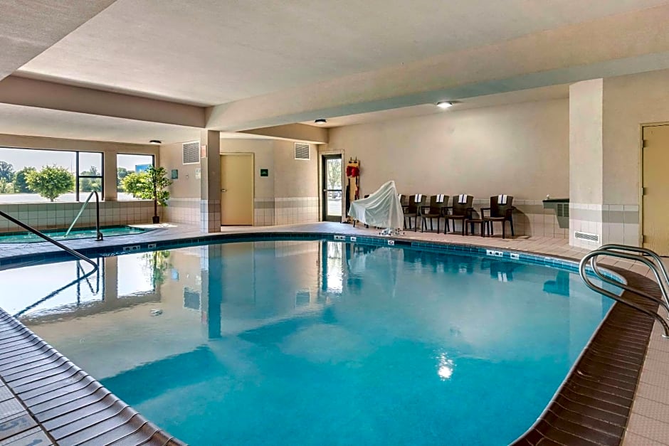 Comfort Suites Grandville