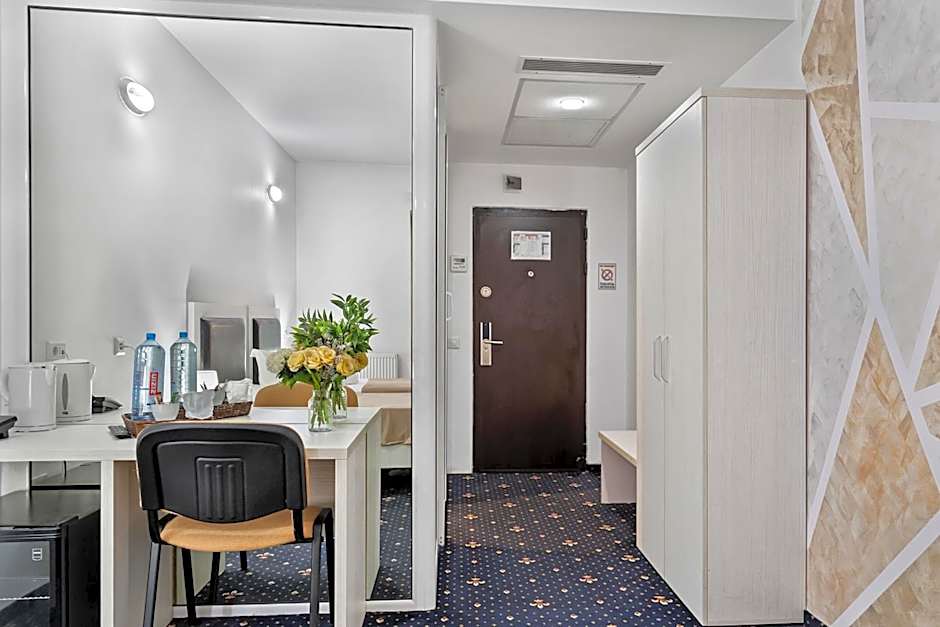 Hotel Charter Otopeni