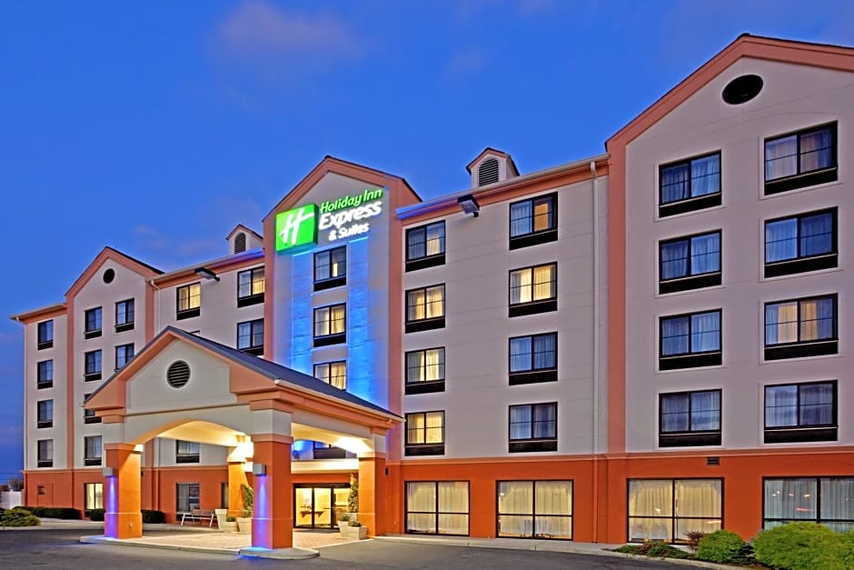 Holiday Inn Express Hotel & Suites Meadowlands Area