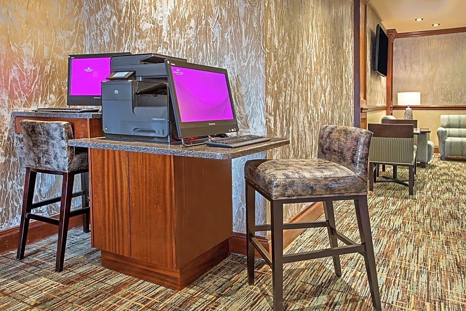 Crowne Plaza Knoxville Downtown University by IHG