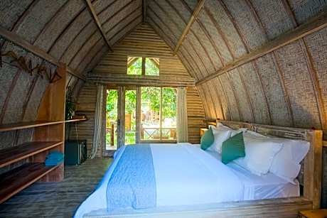 Deluxe Bungalow with Garden View