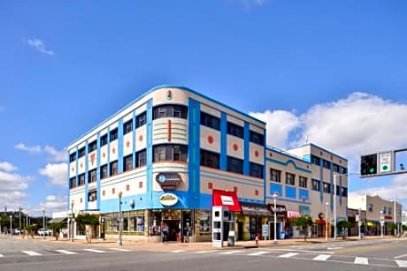 19 Atlantic Hotel