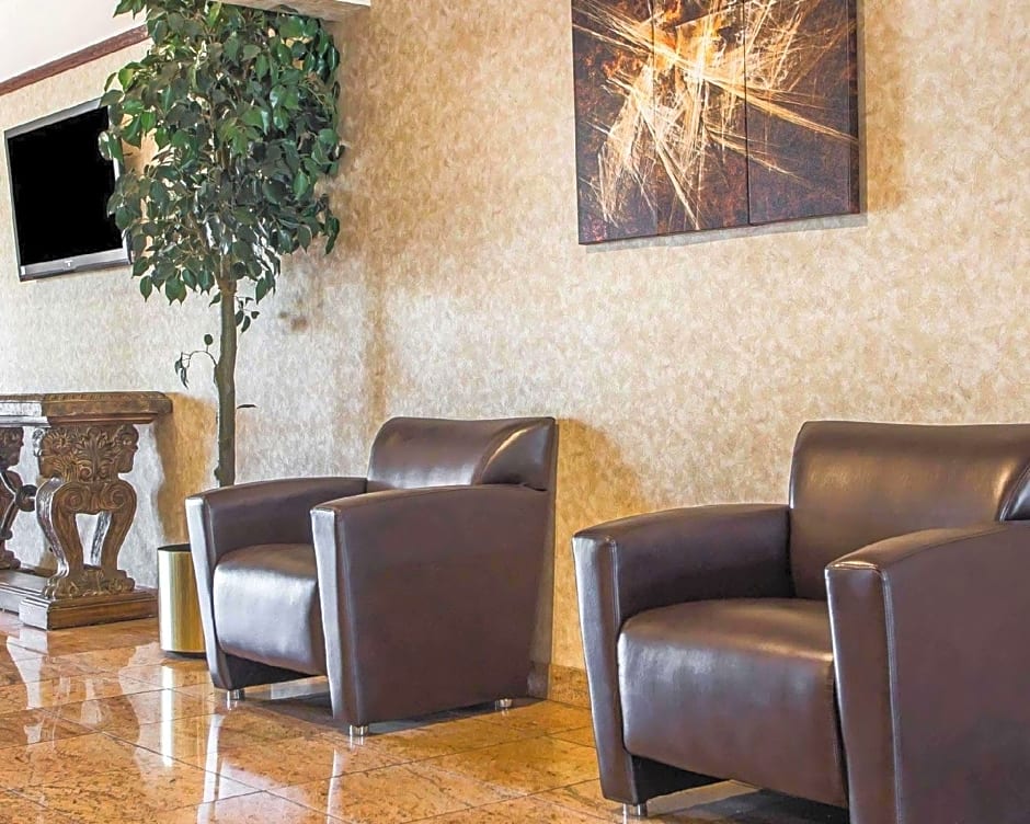 Quality Inn & Suites Franklin