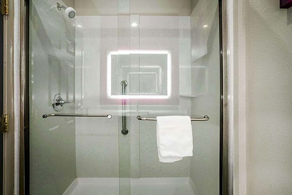 La Quinta Inn & Suites by Wyndham Chattanooga North - Hixson