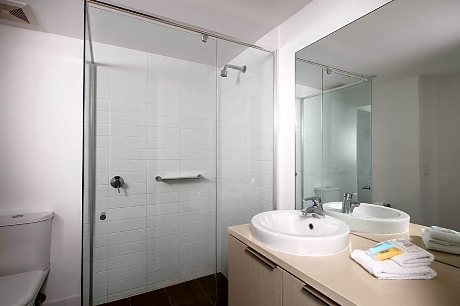 Central Islington Apartments