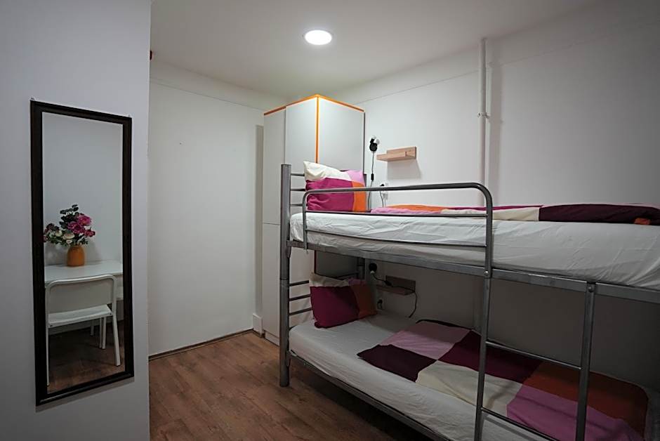 Center Hostel and Guest House