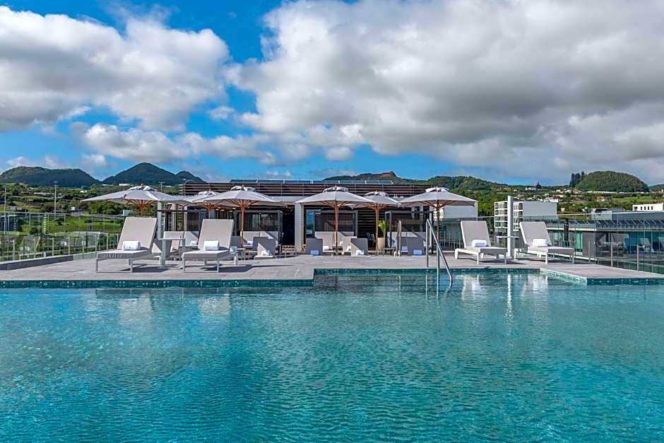 DoubleTree by Hilton Lagoa Azores
