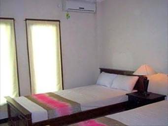 Hotel Warta Dua