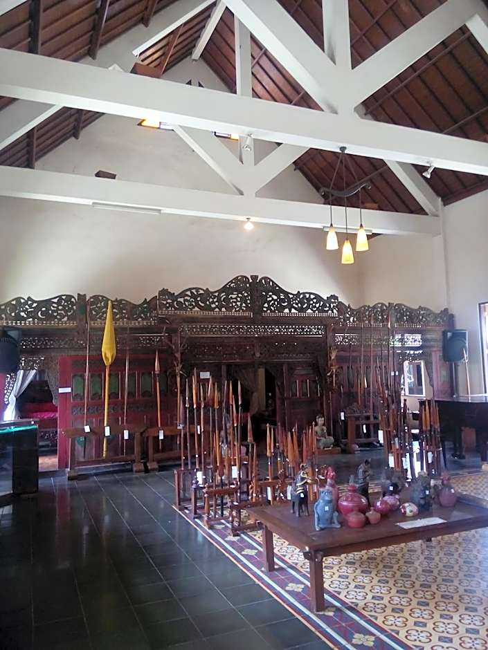 Tembi - Historical Home