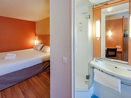 Standard Room With 1 Double Bed