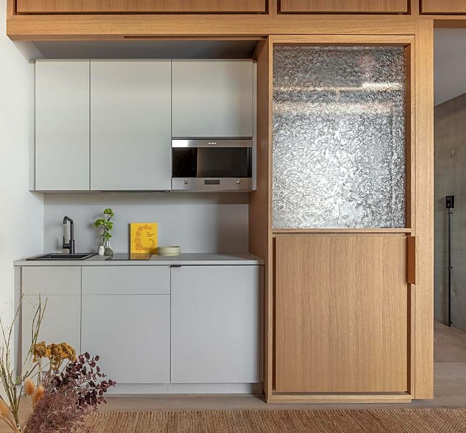 Locke at East Side Gallery