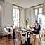 Lainez Rooms & Suites
