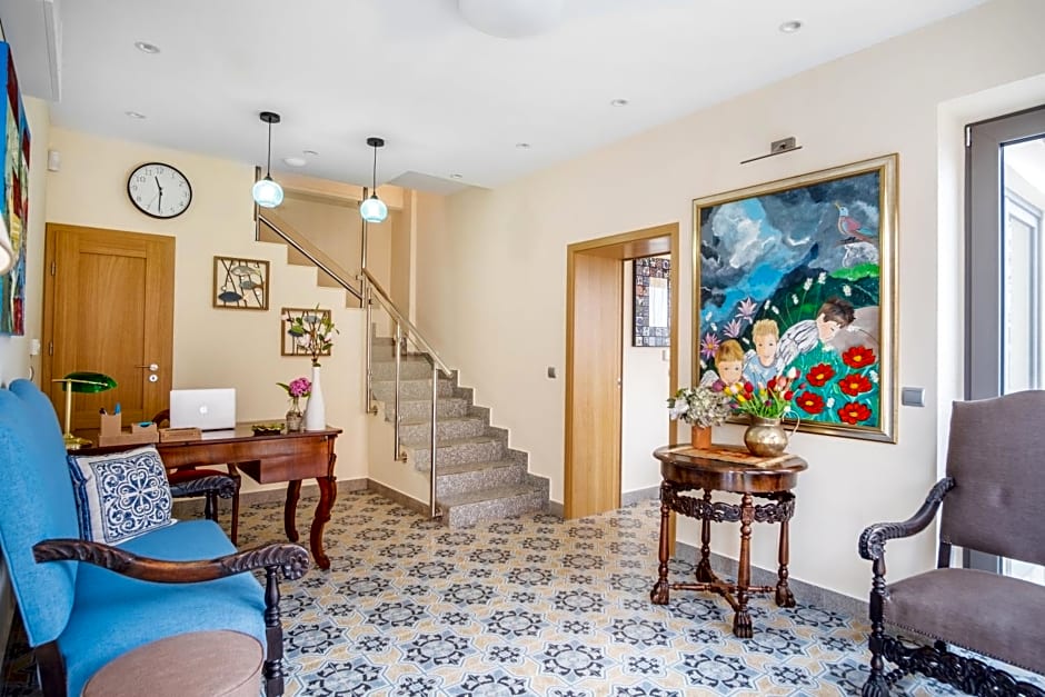 Kiss-Henézi Guest House