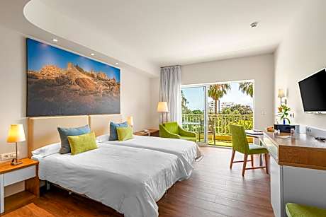 Twin Room with Garden View