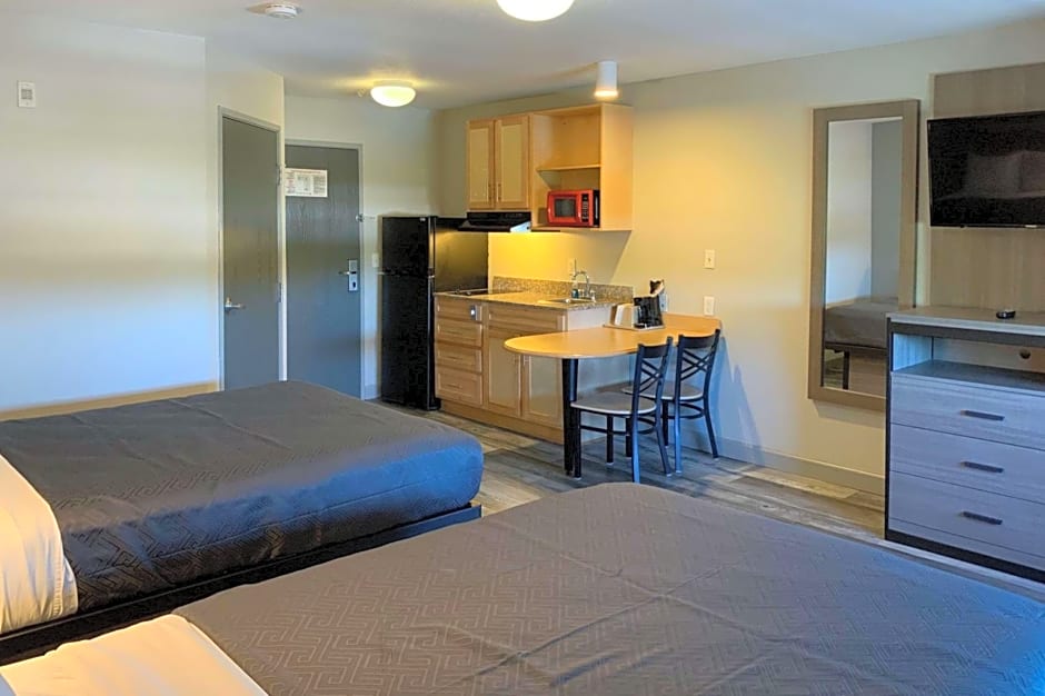 Suburban Studios near Panama City Beach