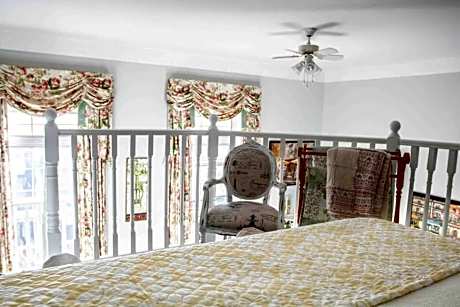 The Jypsy Inn Chambre Damour Bracebridge