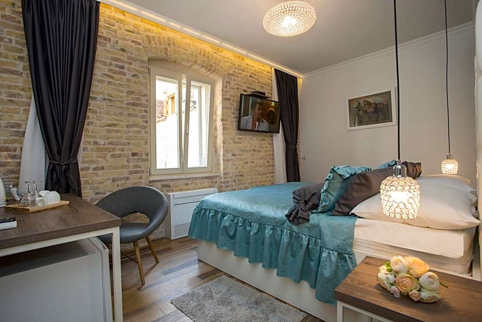 Aspalathos Residence