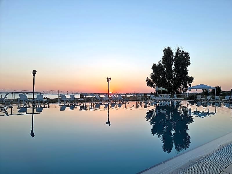 Sporköy Hotel & Beach Club