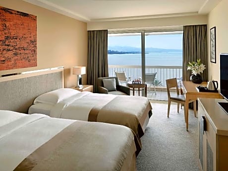 Executive Twin Room with free airport shuttle