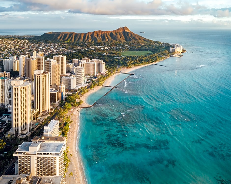 Holiday Inn Express Waikiki, an IHG Hotel