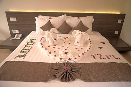 Thazin Palace A Hotel