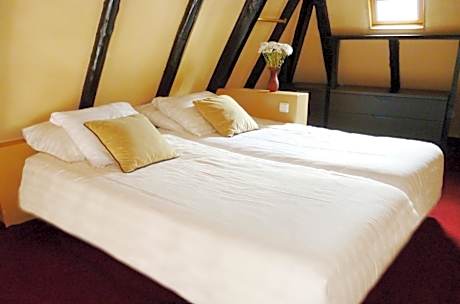 Studio - Split Level