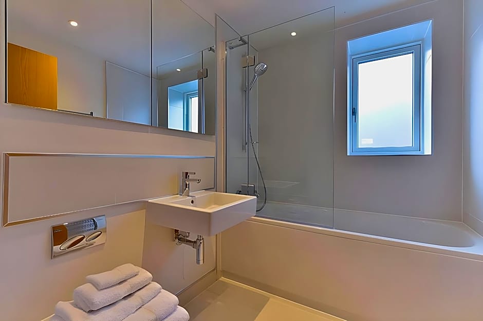 Tower Bridge City Apartments London