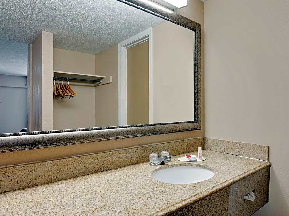 Travelodge by Wyndham Ozona