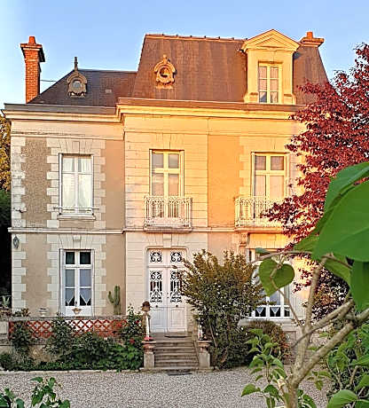LA MAISON LEONARD