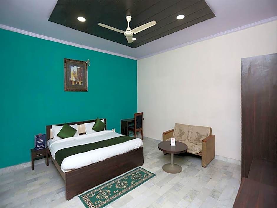 Hotel Maharana Palace