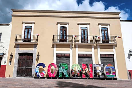 Hotel Paseo Santiago
