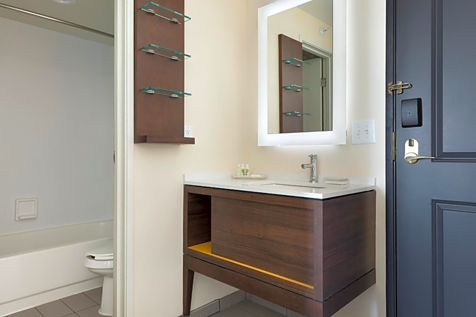 Holiday Inn Bloomington W MSP Airport Area By IHG