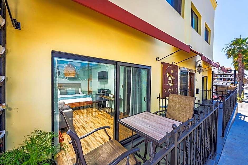 Nomads Hotel