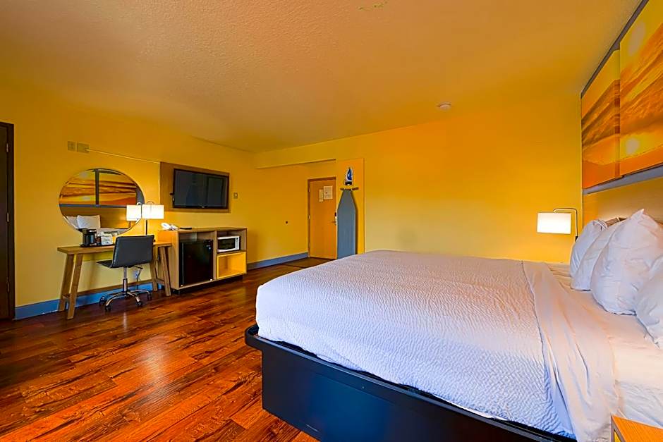 Coastal Inn by OYO Lincoln City - Oregon Coast Hwy