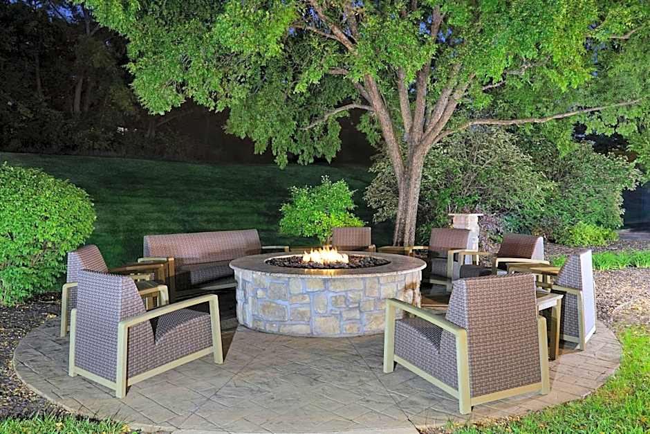 Courtyard by Marriott Kansas City Shawnee