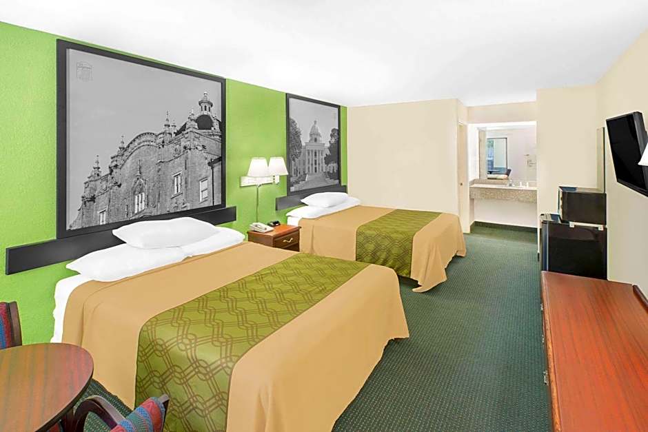Super 8 By Wyndham Mobile