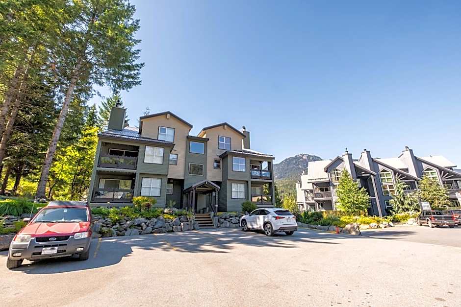 Powderview by Outpost Whistler