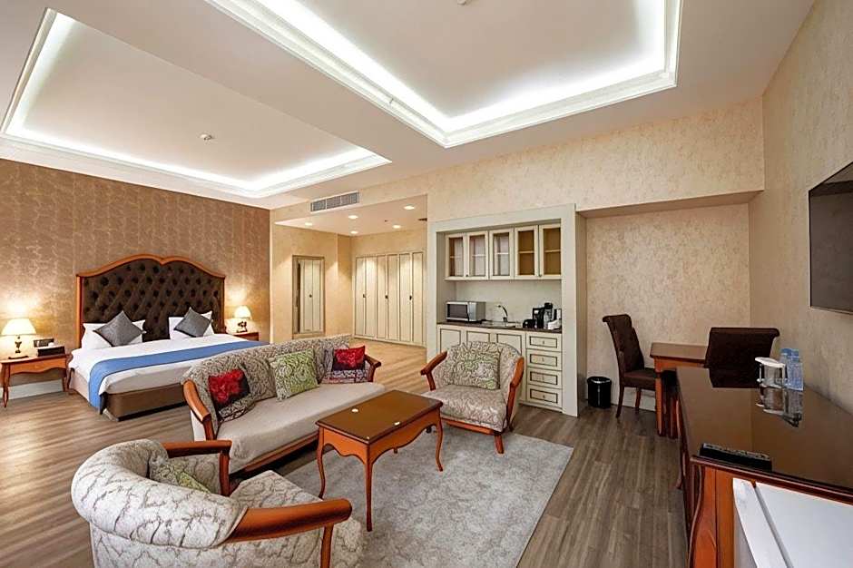 Sapphire Inn Hotel