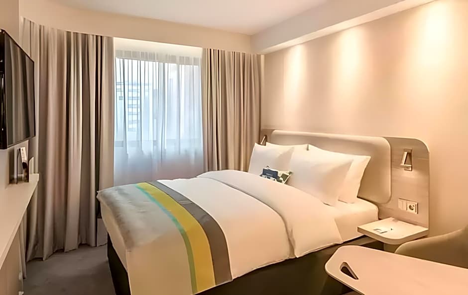 Premier Inn Koeln City Sued