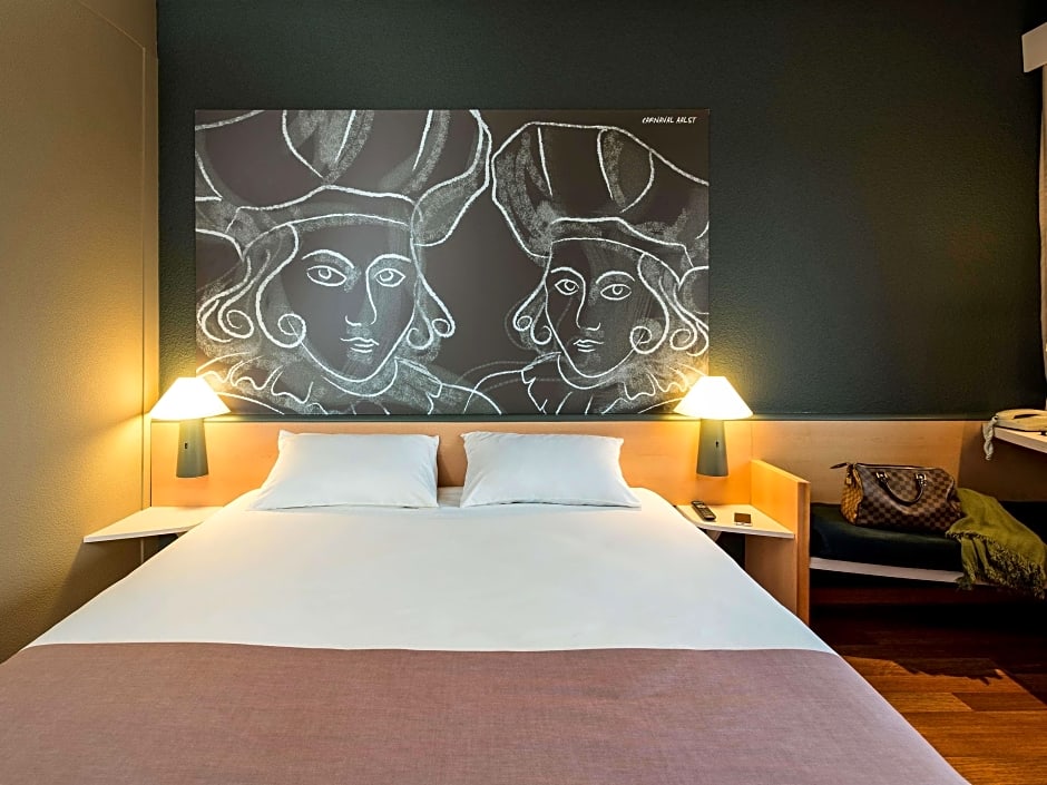 Photo 1 of 4 of 1 Double Bed