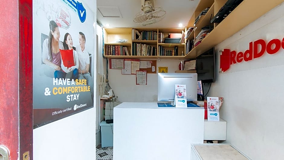RedDoorz Plus Bienvenido Boarding House Las Pinas Weekly Stay